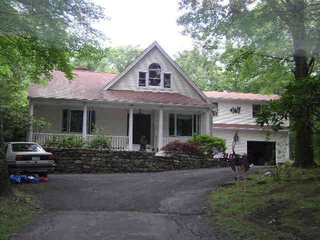Building photograph for 87 NETTLETON HOLLOW RD